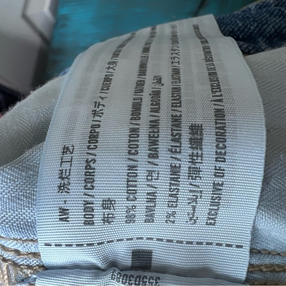 Hollister Ultra High Rise Dad Jean Size 25 - Picture 15 of 16